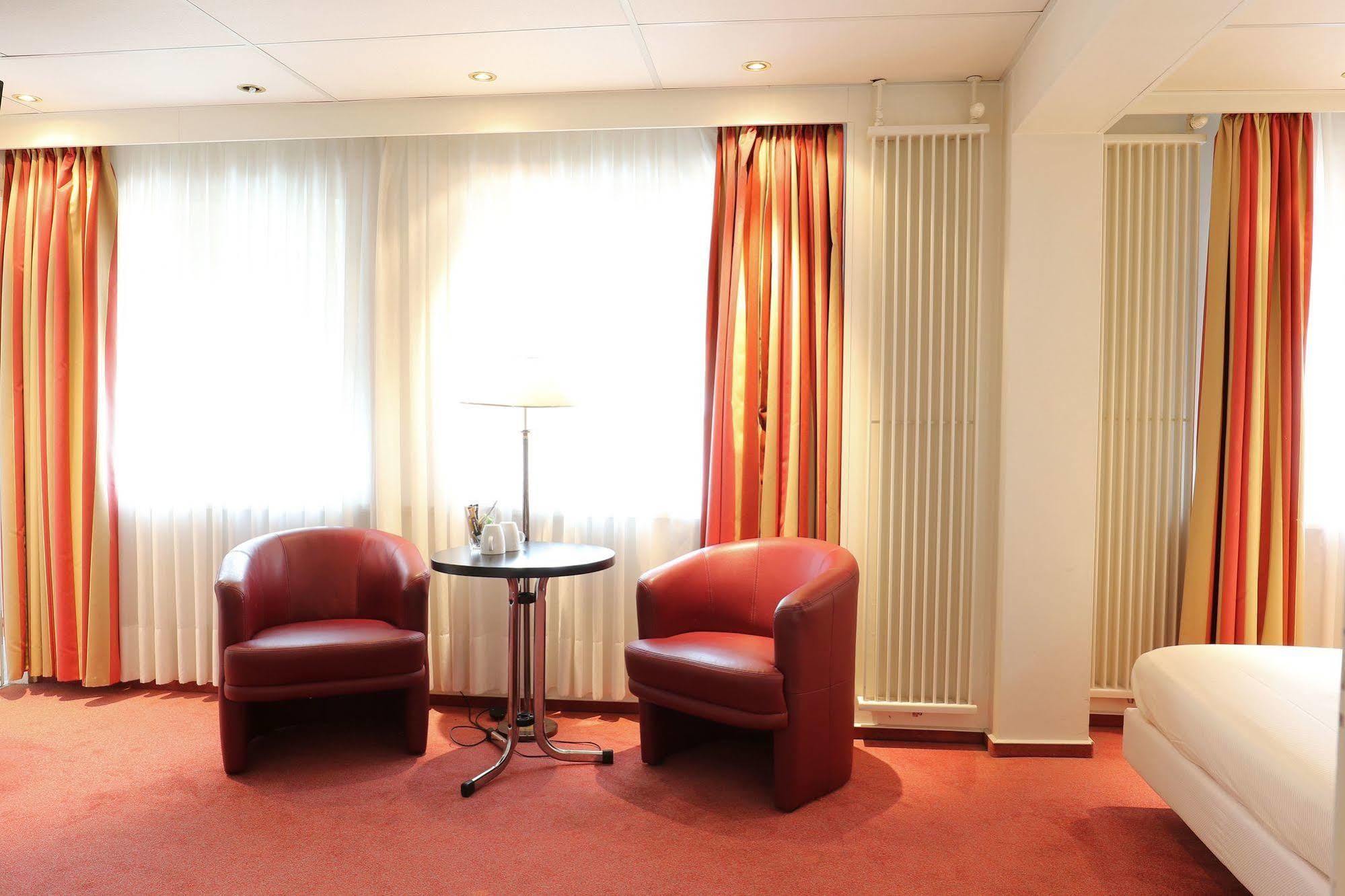 Js Hotel Епен Екстер'єр фото
