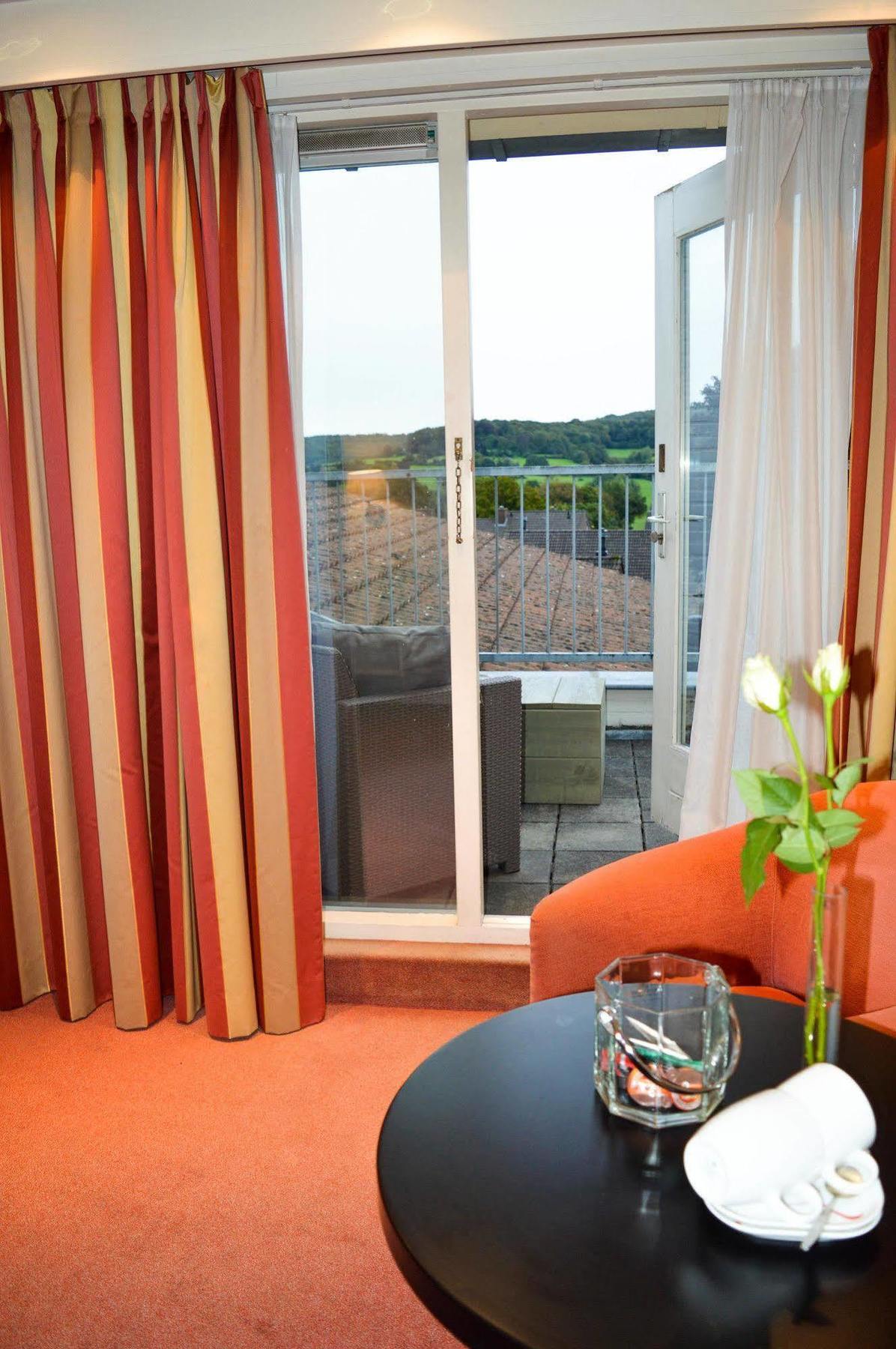 Js Hotel Епен Екстер'єр фото